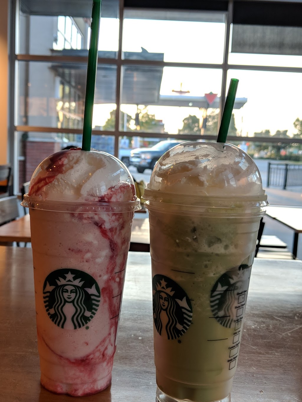 Starbucks | 20 Market Dr, Milton, ON L9T 3H5, Canada | Phone: (905) 878-8300