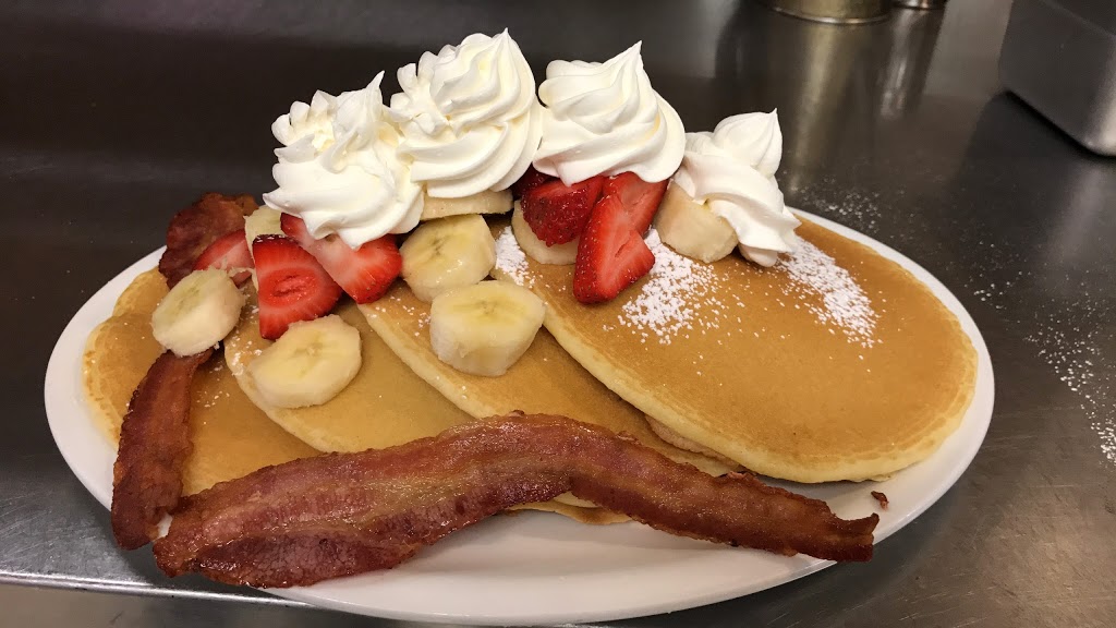 Stackers Pancake House | 727 William St #1, Midland, ON L4R 4Y5, Canada | Phone: (705) 245-2008