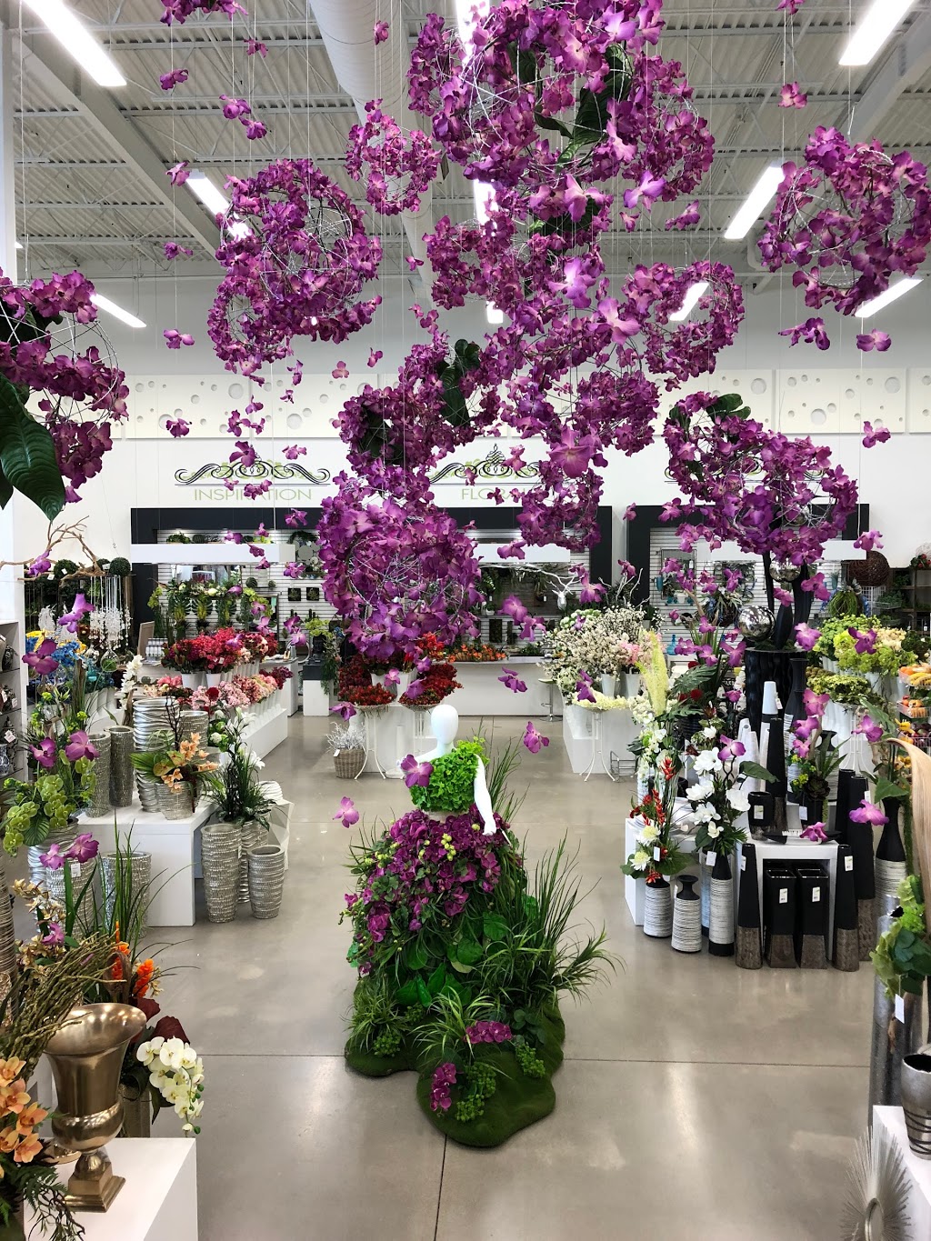 Véronneau decorations - Laval | 2965 Boulevard le Corbusier, Laval, QC H7L 3M3, Canada | Phone: (450) 680-1989