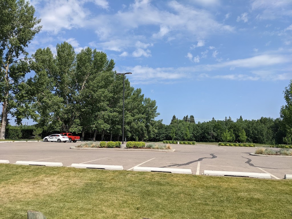 Settlers Place Parking Lot | 6393 Kerry Wood Dr, Red Deer, AB T4N 6W8, Canada | Phone: (403) 318-6298