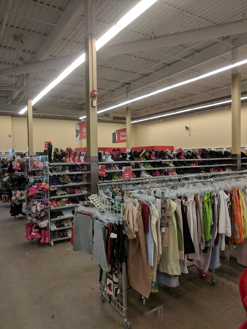 Value Village | 10620 Yonge St, Richmond Hill, ON L4C 3C8, Canada | Phone: (905) 737-7444
