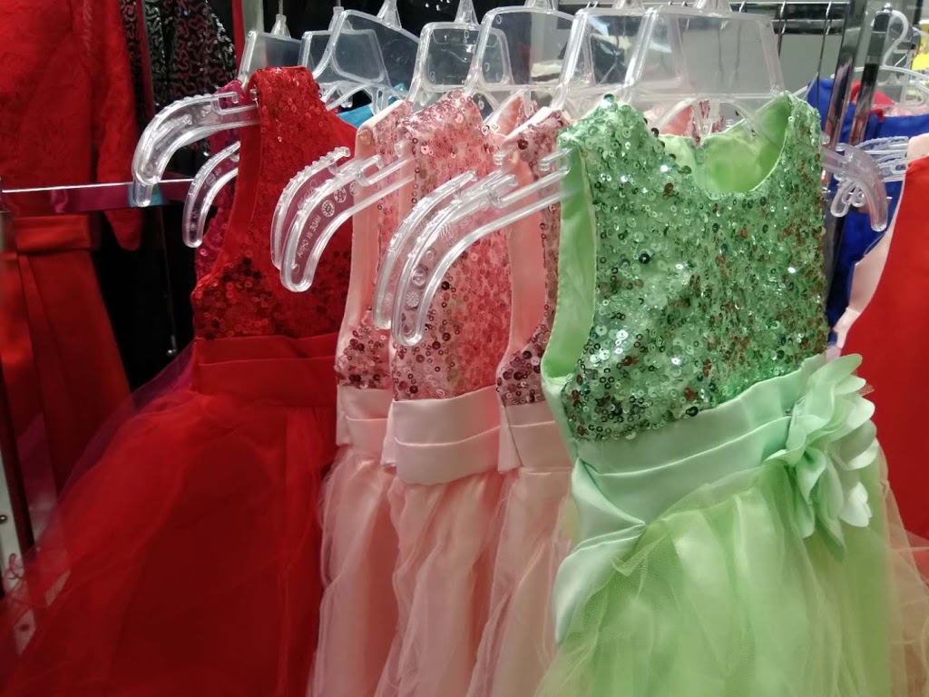 SPOTLIGHT Boutique Dress | F31(New Horizon Mall, 260300 Writing Creek Cres, Rocky View No. 44, AB T4A 0X8, Canada | Phone: (403) 452-2165