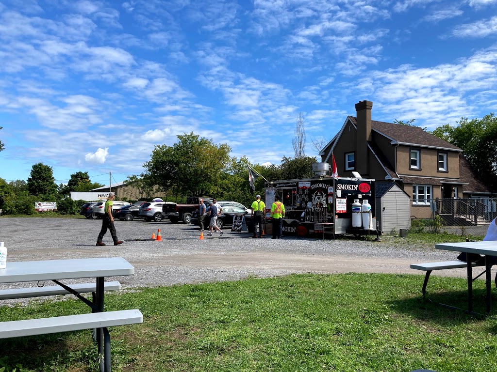 Smokin R&Rs Mobile food kitchen | 1441 Stittsville Main St, Stittsville, ON K2S 1E5, Canada | Phone: (613) 850-3242