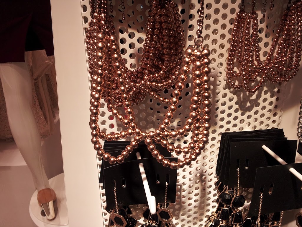 H&M | 435 Stone Rd W, Guelph, ON N1G 2X6, Canada | Phone: (855) 272-7007