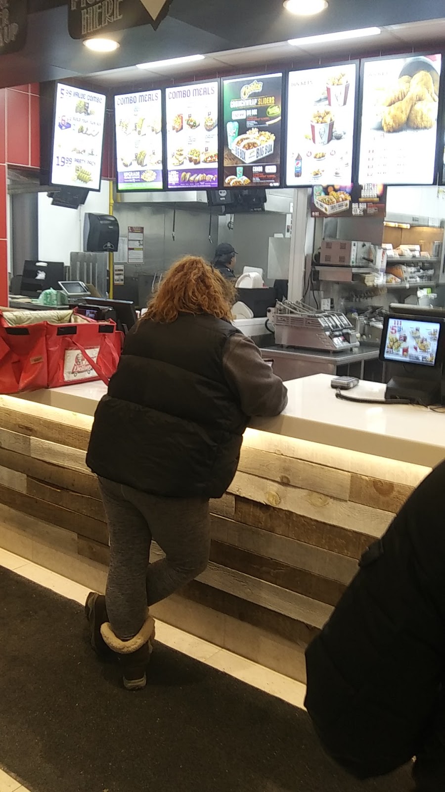 KFC | 1125 Main St, Winnipeg, MB R2W 3S4, Canada | Phone: (204) 987-8204