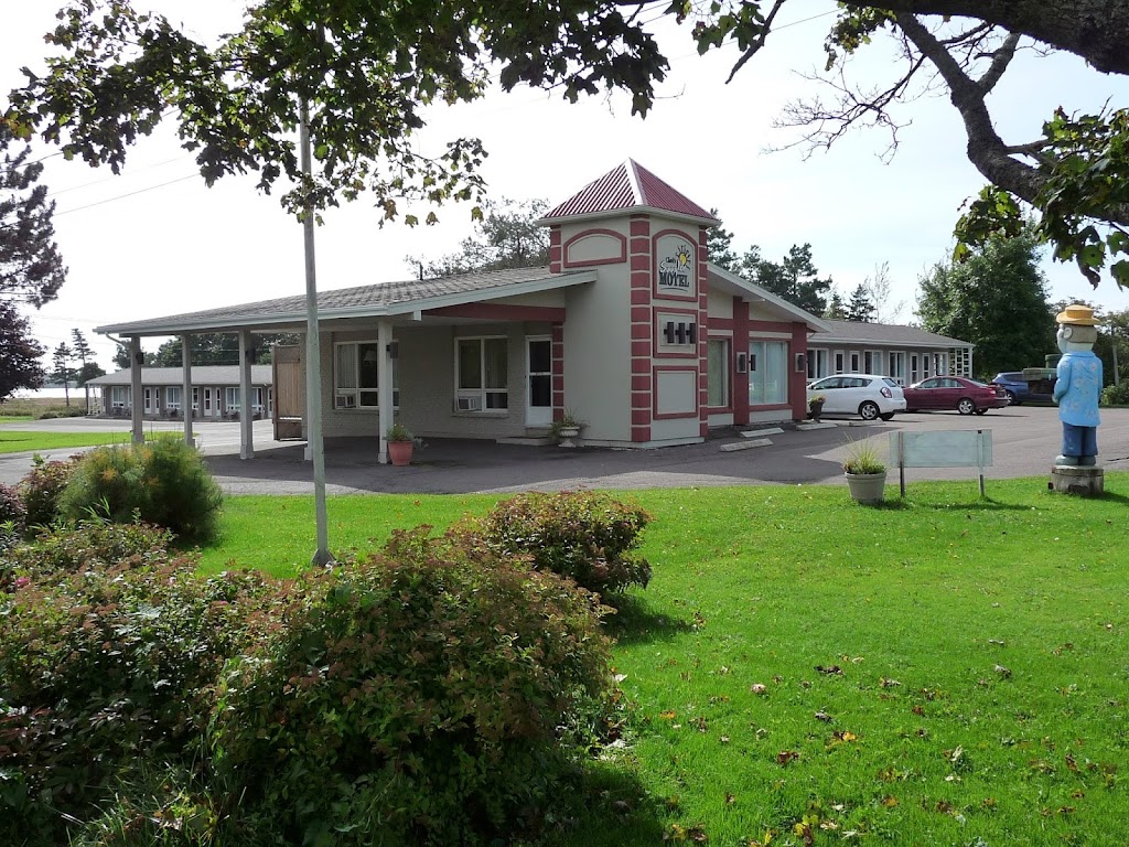 Clarks Sunny Isle Motel | 720 Water St E, Summerside, PE C1N 4J1, Canada | Phone: (902) 436-5665