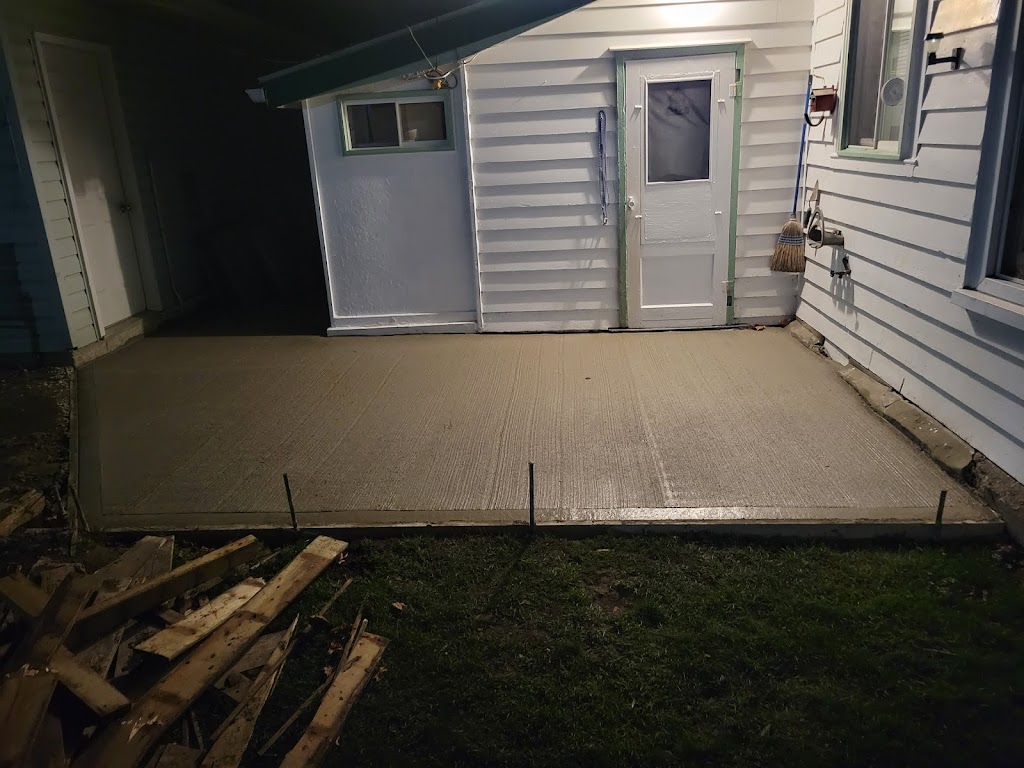 M & M Concrete | 482 Hwy 6, Wiarton, ON N0H 2T0, Canada | Phone: (519) 534-1359