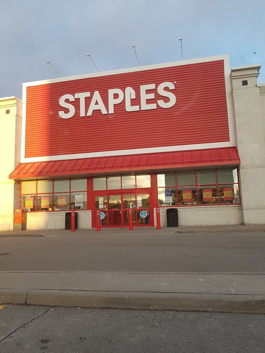 Staples Elgin Mills | 1700 Elgin Mills Rd E Unit 2, Richmond Hill, ON L4S 0B2, Canada | Phone: (905) 770-1600