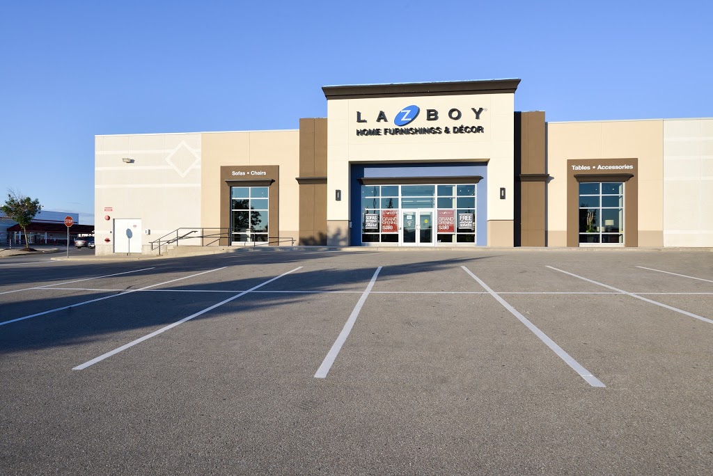 La-Z-Boy Home Furnishings & Décor | 5950 Rodeo Dr Unit #6, Mississauga, ON L5R 3V6, Canada | Phone: (905) 499-0799