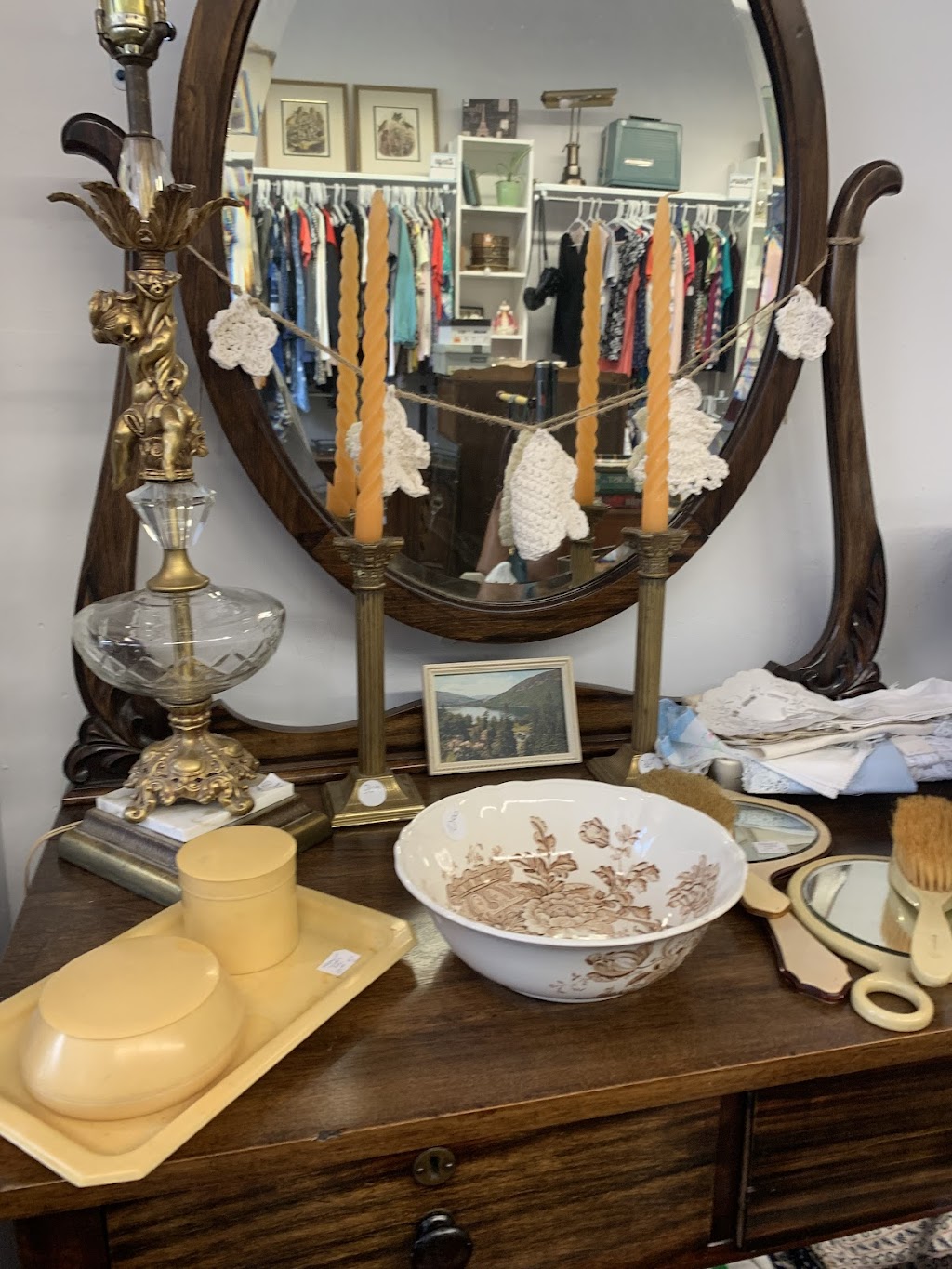 Flashback Vintage | 21 William St, Paris, ON N3L 1K9, Canada | Phone: (519) 442-1955