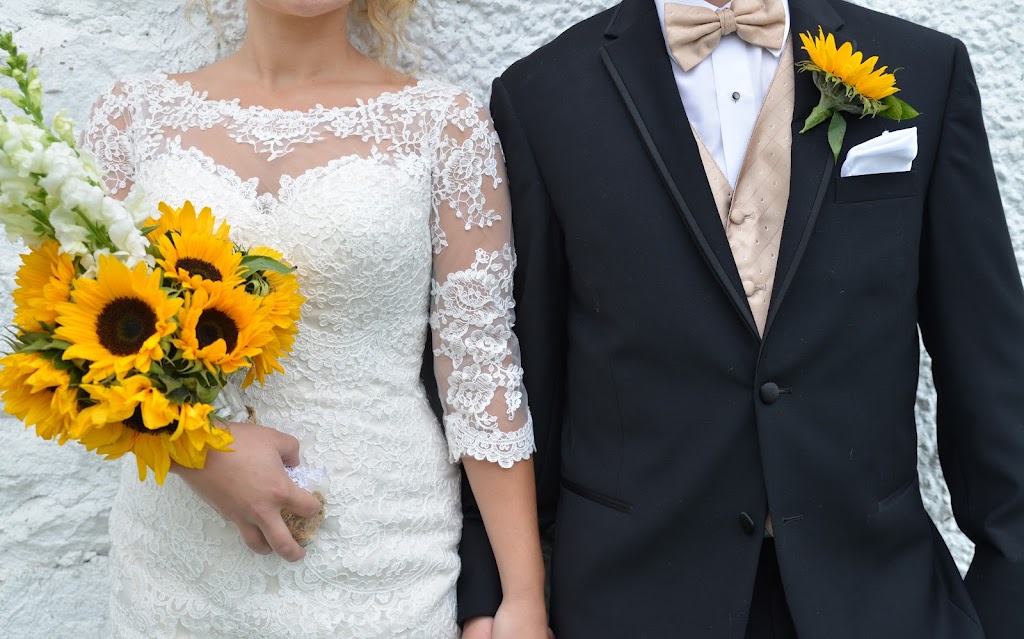 Photography by Julie Anne Gagne | 513 Weller St, Peterborough, ON K9H 2N8, Canada | Phone: (705) 868-9156