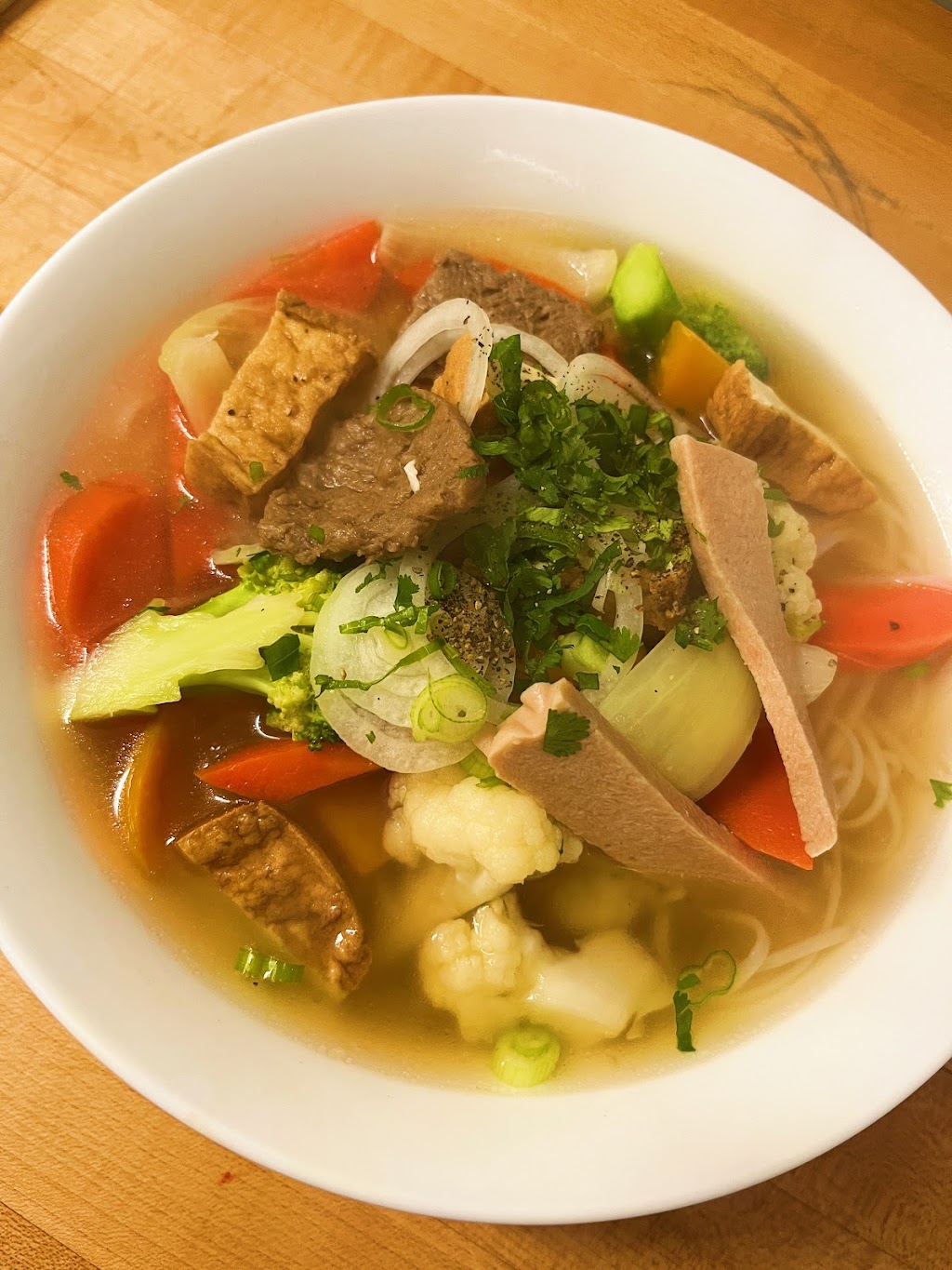 Old Man Pho | 9398 BC-101 B, Powell River, BC V8A 5C1, Canada | Phone: (604) 487-1997
