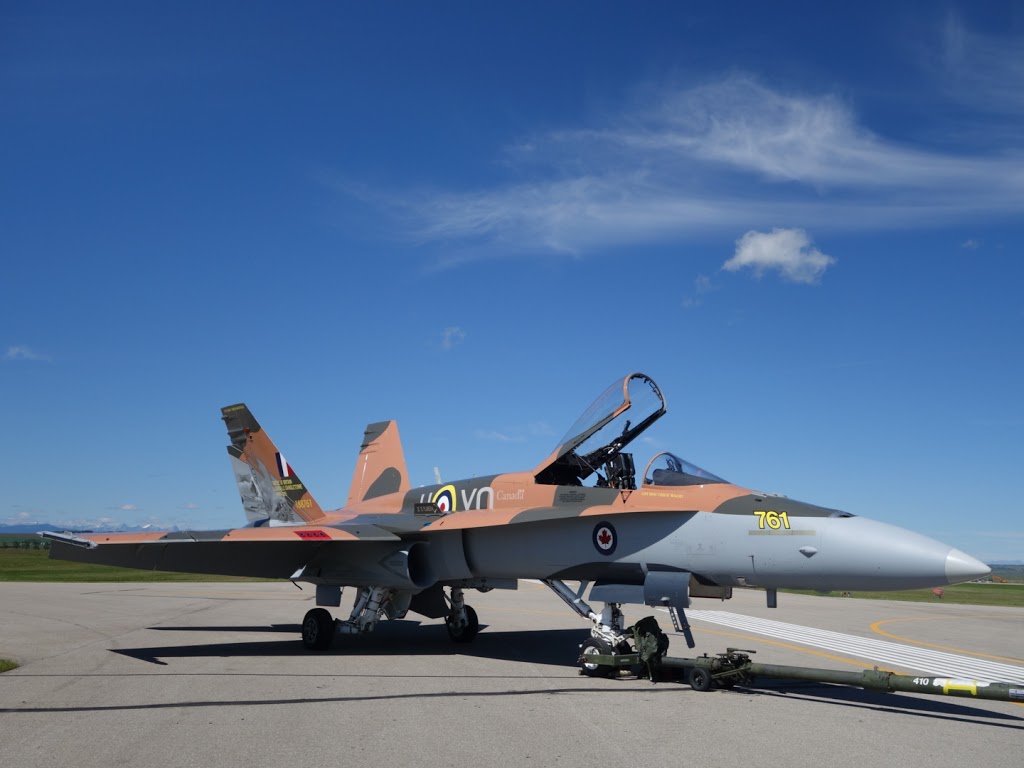 Springbank Airport | 175 MacLaurin Dr, Calgary, AB T3Z 3S5, Canada | Phone: (403) 286-1494