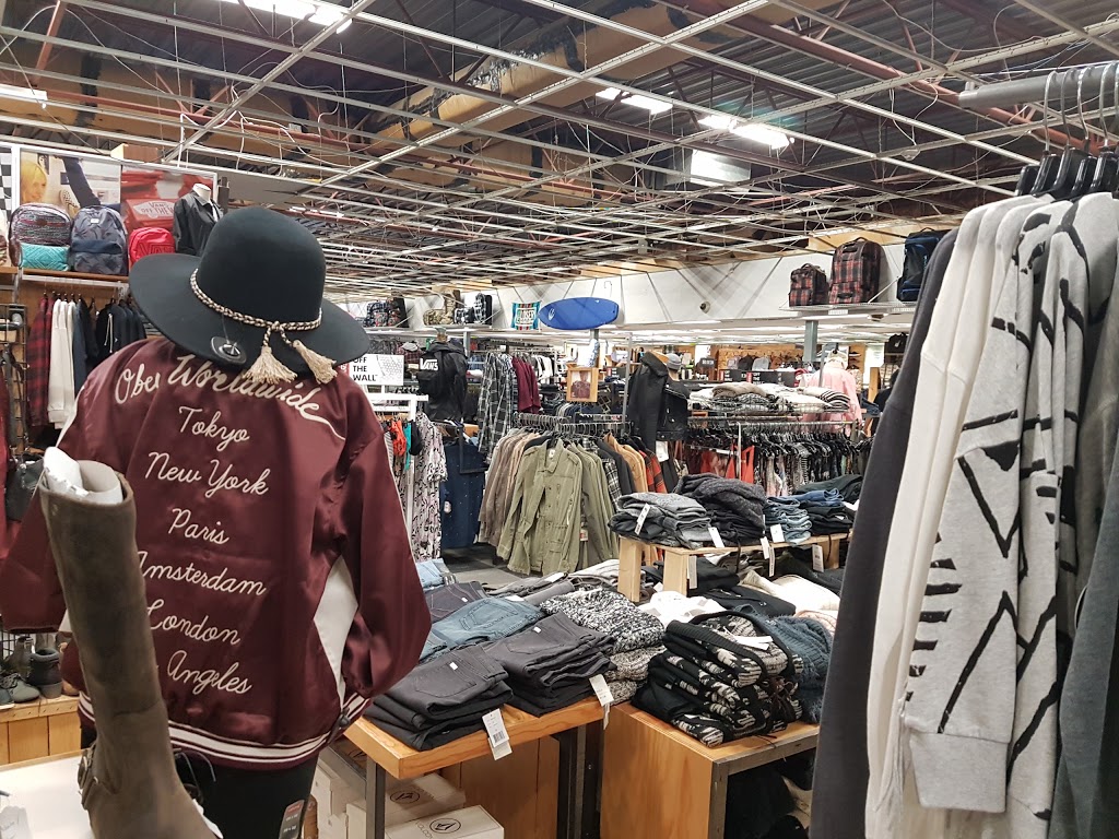 Kings Skate Snow & Surf | 750 Pembina Hwy, Winnipeg, MB R3M 2M7, Canada | Phone: (204) 453-7434
