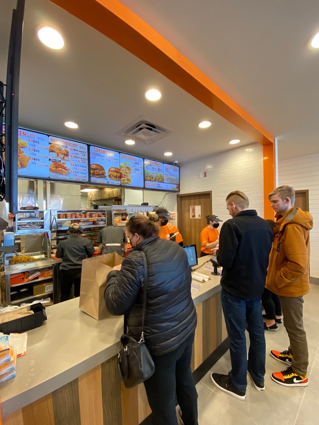 Popeyes Louisiana Kitchen | 86 Hogan Ct, Bedford, NS B4B 1H6, Canada | Phone: (902) 431-0233