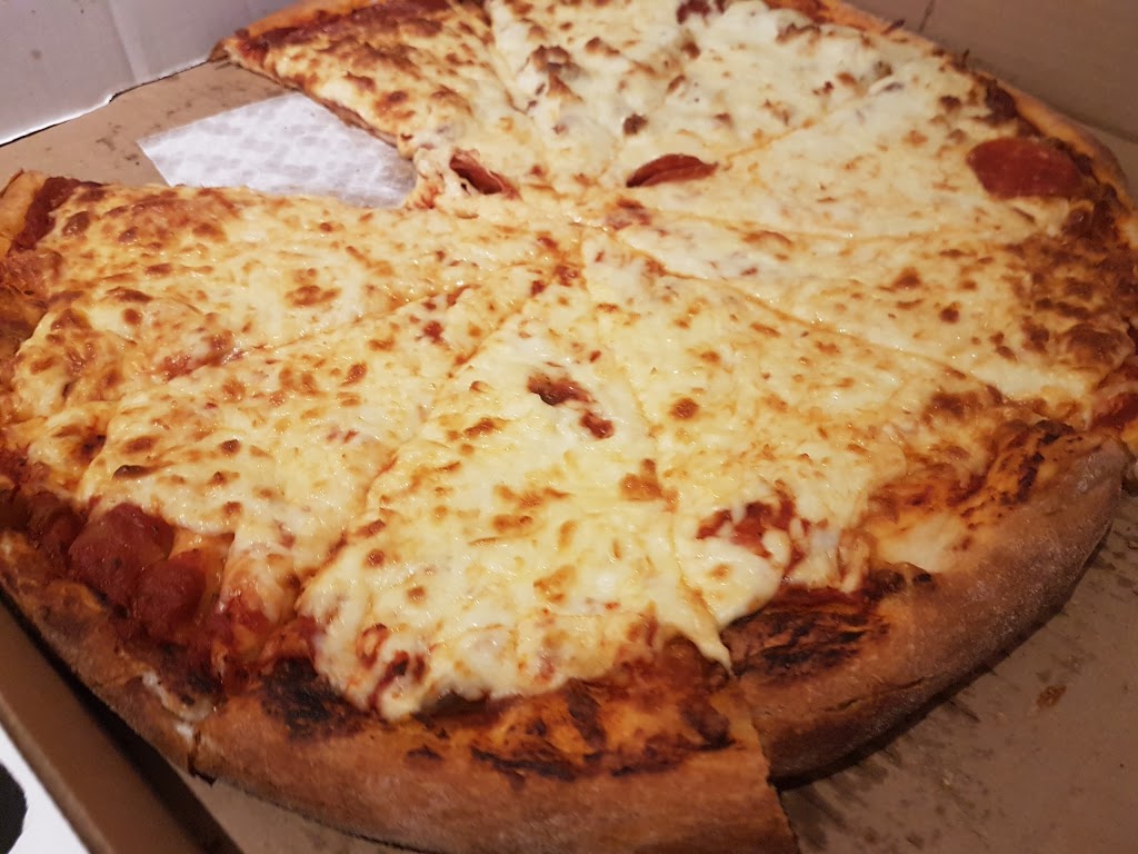 Georges Pizza and Panzerotto | 252 Dundas St E, Toronto, ON M5A 1Z8, Canada | Phone: (416) 324-9797