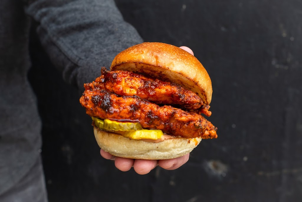 Frankies Nashville Hot Chicken | 930 Dixon Rd, Etobicoke, ON M9W 1J9, Canada | Phone: (416) 674-7777