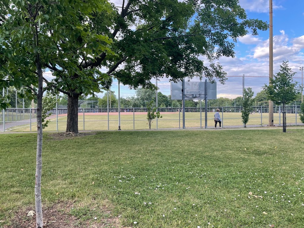 Parc Liébert | 2825 Rue Liébert, Montréal, QC H1L 5R5, Canada | Phone: (514) 872-0311