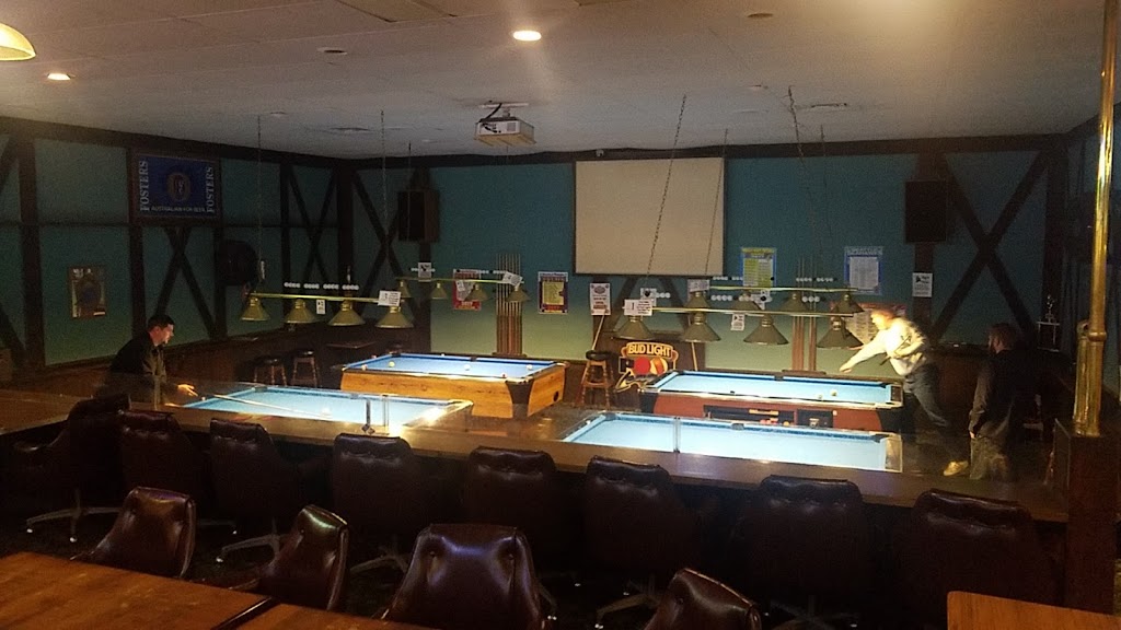 Village Inn Pub & Eatery | 3020 Northwest Ave, Bellingham, WA 98225, USA | Phone: (360) 734-2490