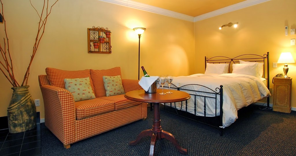 La Camarine | 10947 Boulevard Sainte-Anne, Beaupré, QC G0A 1E0, Canada | Phone: (418) 827-5703