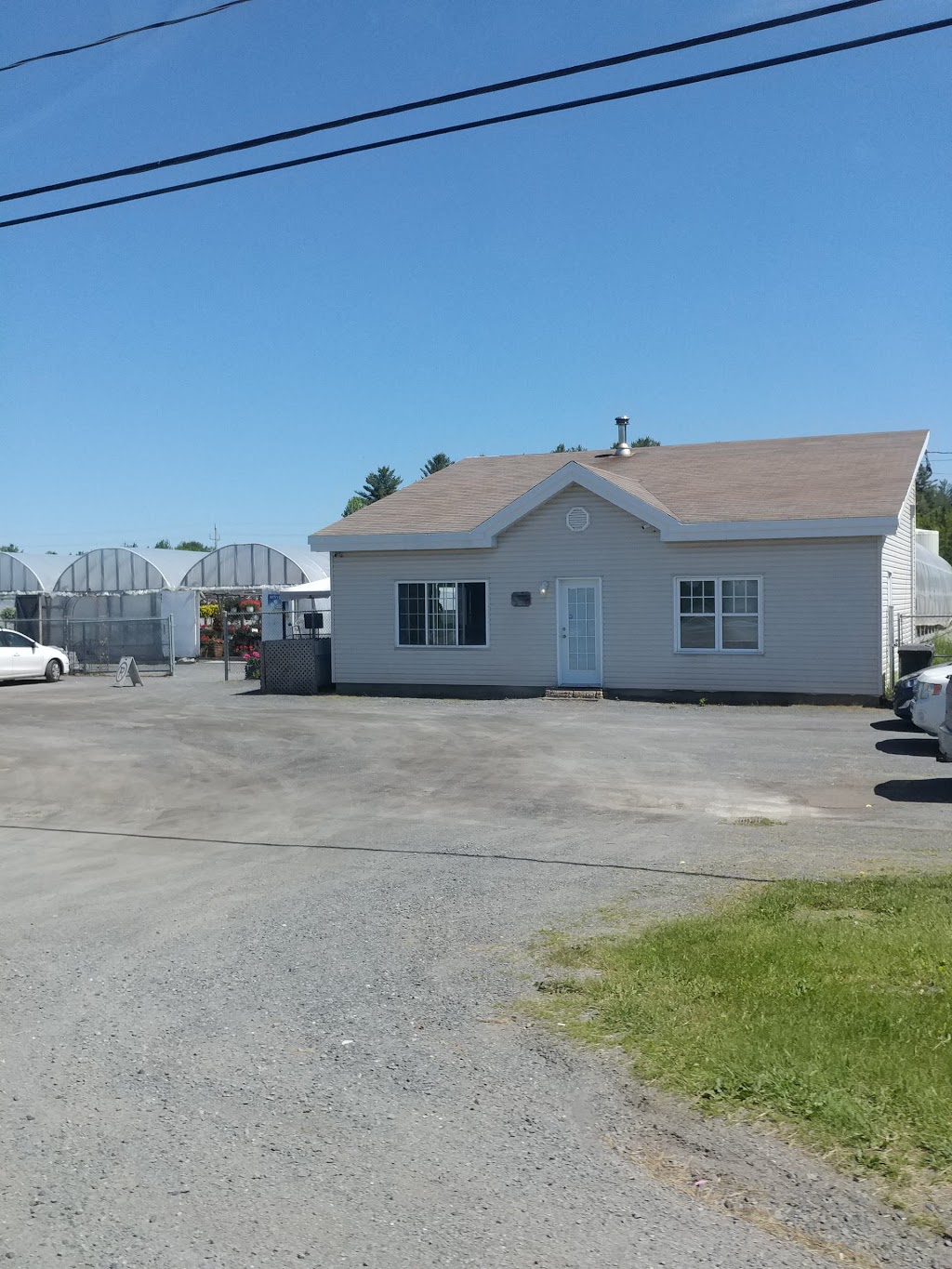 Les Serres Traversy | 4996 Boulevard Saint-Joseph, Saint-Nicéphore, QC J2A 3V8, Canada | Phone: (819) 479-1935