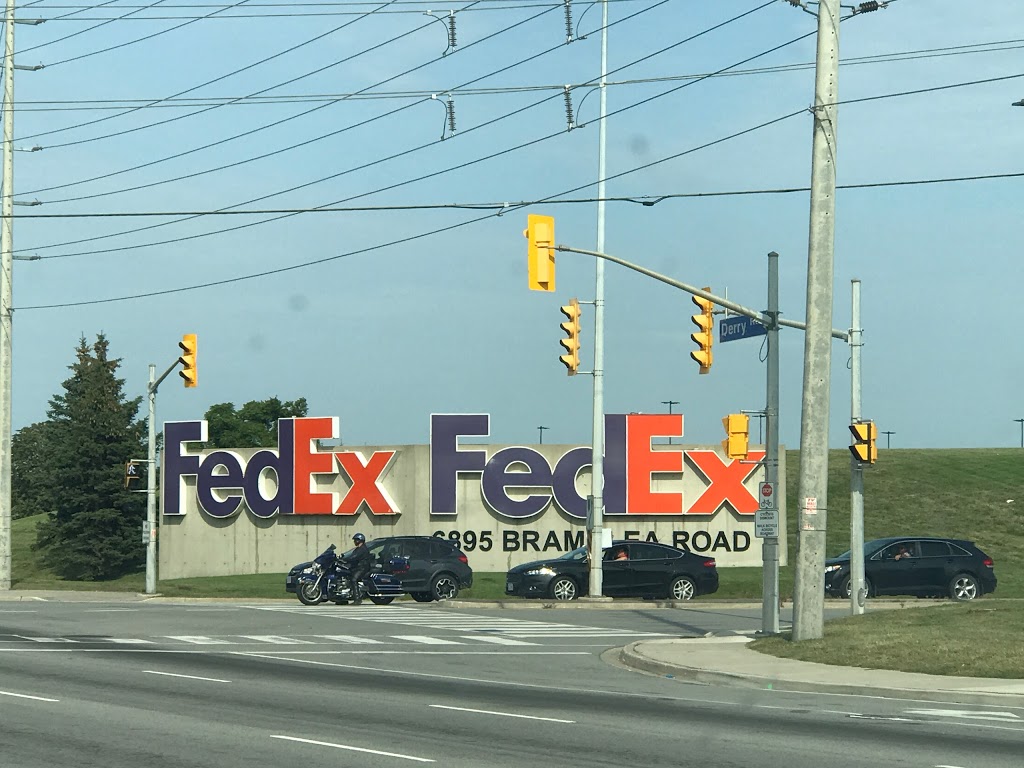 FedEx Pearson International Distribution | 2190 Derry Rd E, Mississauga, ON L5S 1E2, Canada | Phone: (877) 339-2774