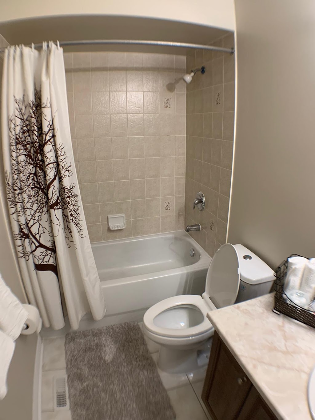 Soniya Bed and Breakfast | 23 Coachlight Crescent, Brampton, ON L6P 2Y7, Canada | Phone: (416) 662-4759