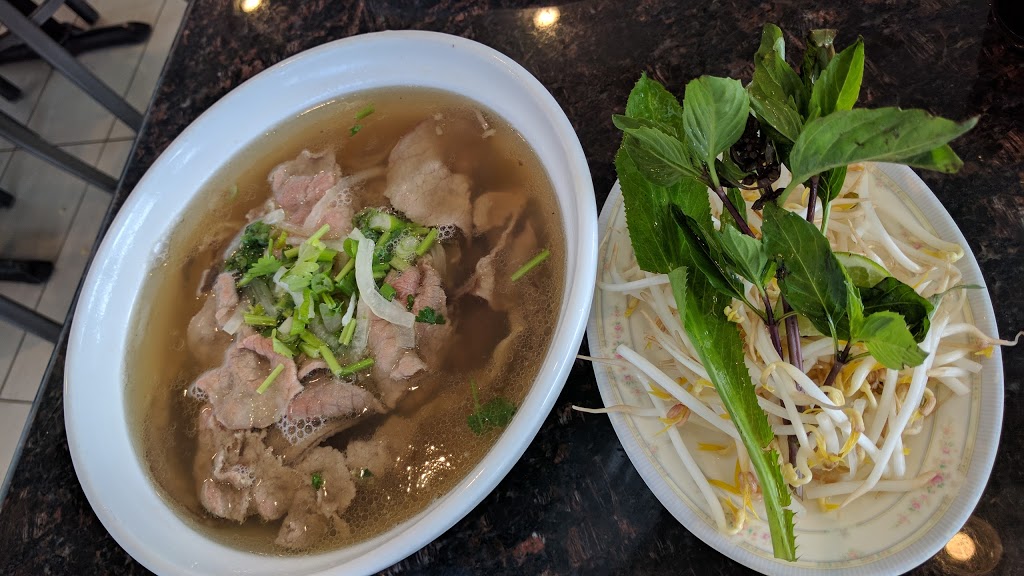 Mi Pho Song Vu | 2109 Jane St, North York, ON M3M 1A2, Canada | Phone: (416) 614-0149