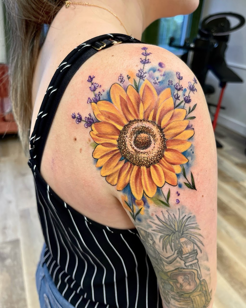 Heart to Hand Tattoo | 32818 7th Ave Unit #302, Mission, BC V2V 2C3, Canada | Phone: (604) 302-7152