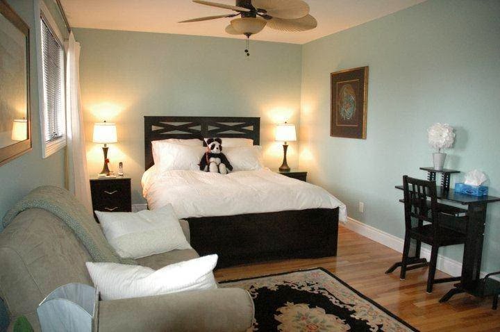 An Angels Wing (near Hospitals) Bed and Breakfast Inn | 678 Chapman Blvd, Ottawa, ON K1G 1T6, Canada | Phone: (613) 736-7387