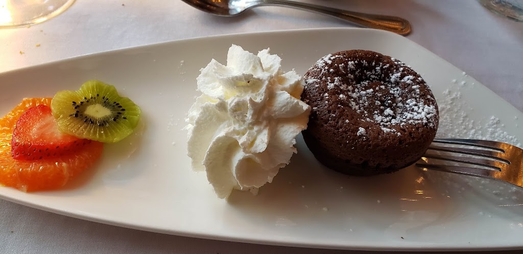 Restaurant Le Clos des Délices | 515 Rue Principale, Saint-Donat-de-Montcalm, QC J0T 2C0, Canada | Phone: (819) 774-4571