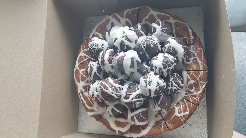 Treatz YaSelf Dessert Company | 25 Mill St, Oshawa, ON L1H 2Z4, Canada | Phone: (289) 600-3468