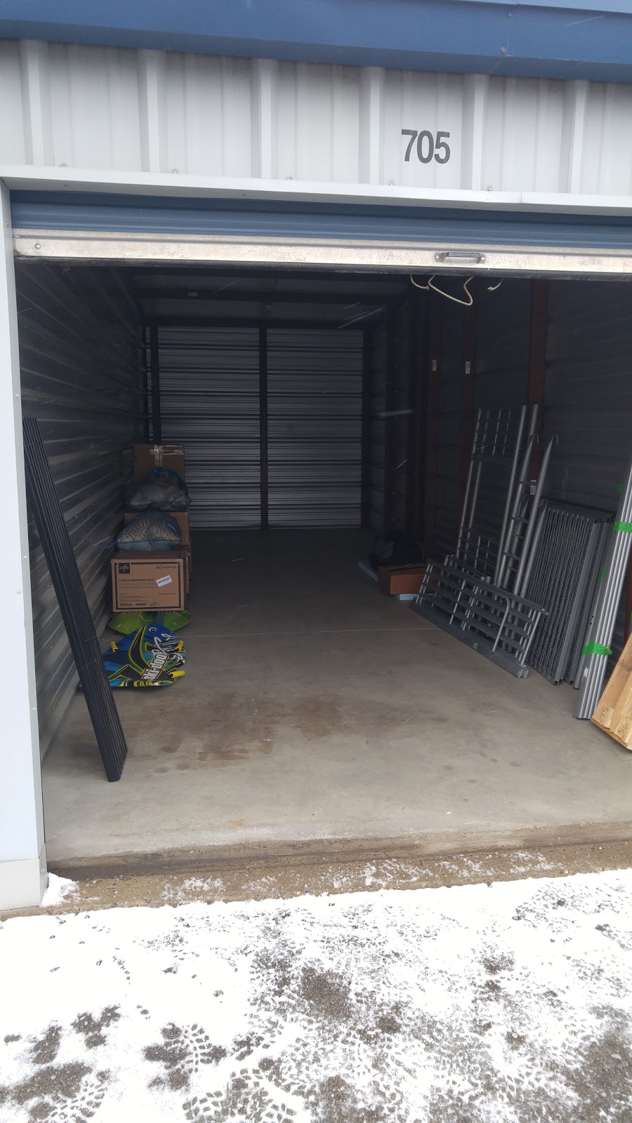 Dartnall Mini Storage | 145 Dartnall Road, Hamilton, ON L8W 3N1, Canada | Phone: (905) 575-3338