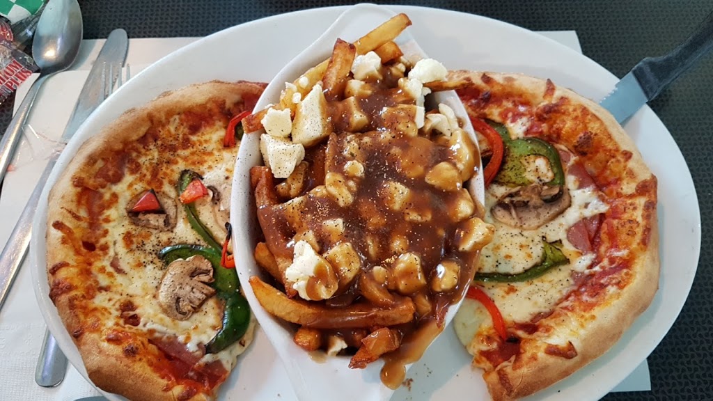 Le Ravitailleur | 2180 Rue Laval, Marston, QC G0Y 1G0, Canada | Phone: (819) 554-6222