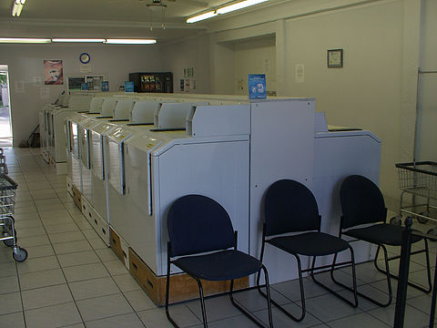 Soap Sudz Laundry | 255 Henderson Hwy, Winnipeg, MB R2L 1M3, Canada | Phone: (204) 654-3216