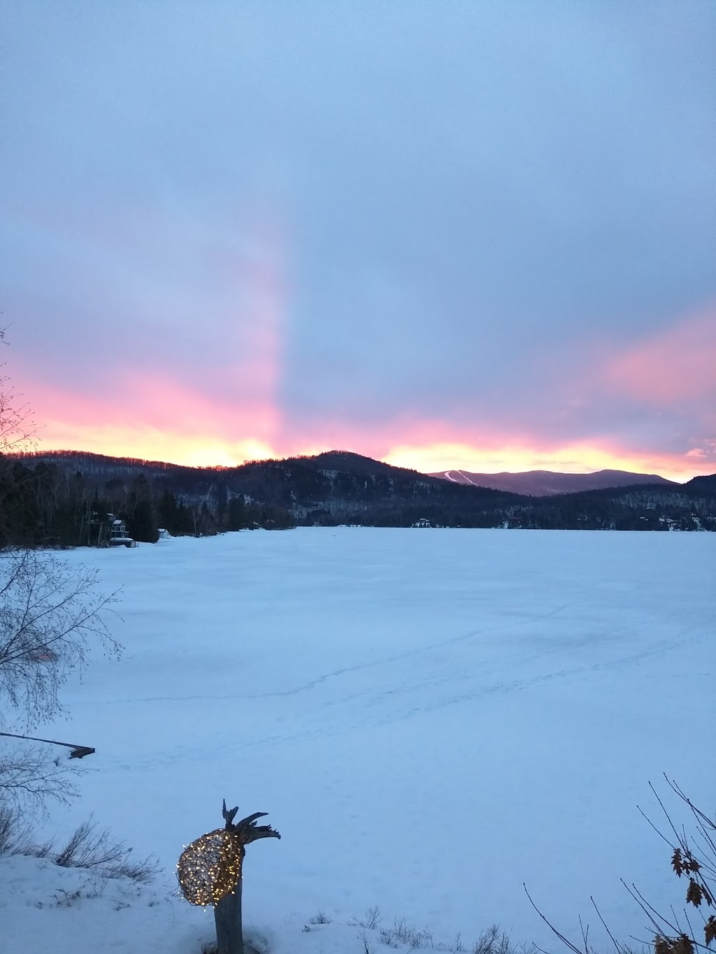 Cote Nord Tremblant | 210 Chemin Des Ecorces, Lac-Supérieur, QC J0T 1P0, Canada | Phone: (888) 624-6097