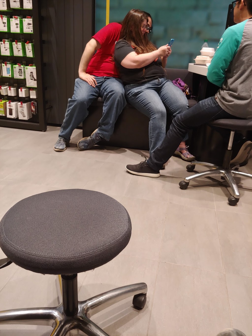 Fido | 100 Anderson Rd SE Unit 142, Calgary, AB T2J 3V1, Canada | Phone: (403) 225-0545