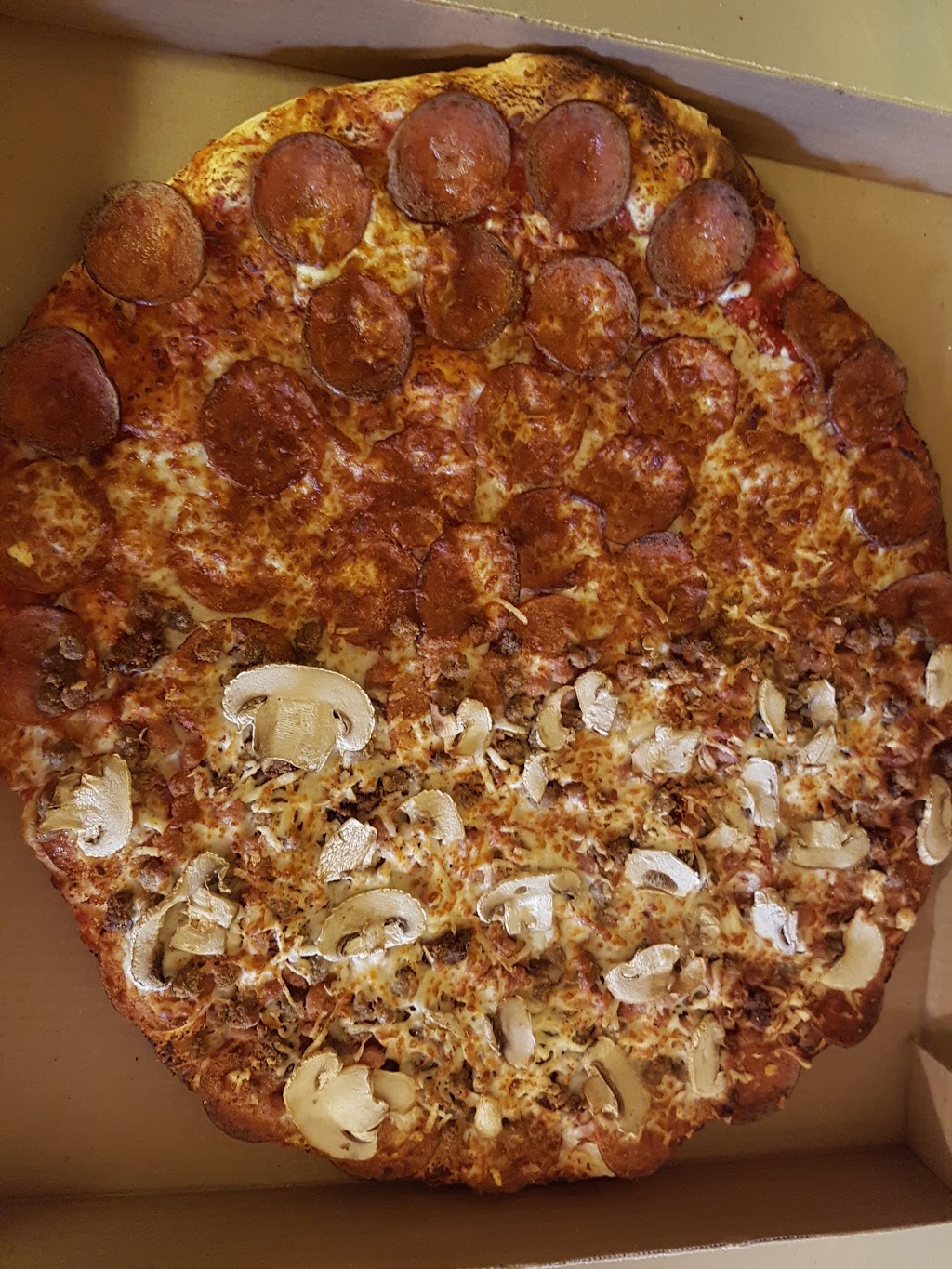Pizza 77 | 19181 Centre St, Mount Albert, ON L0G 1M0, Canada | Phone: (905) 473-7700
