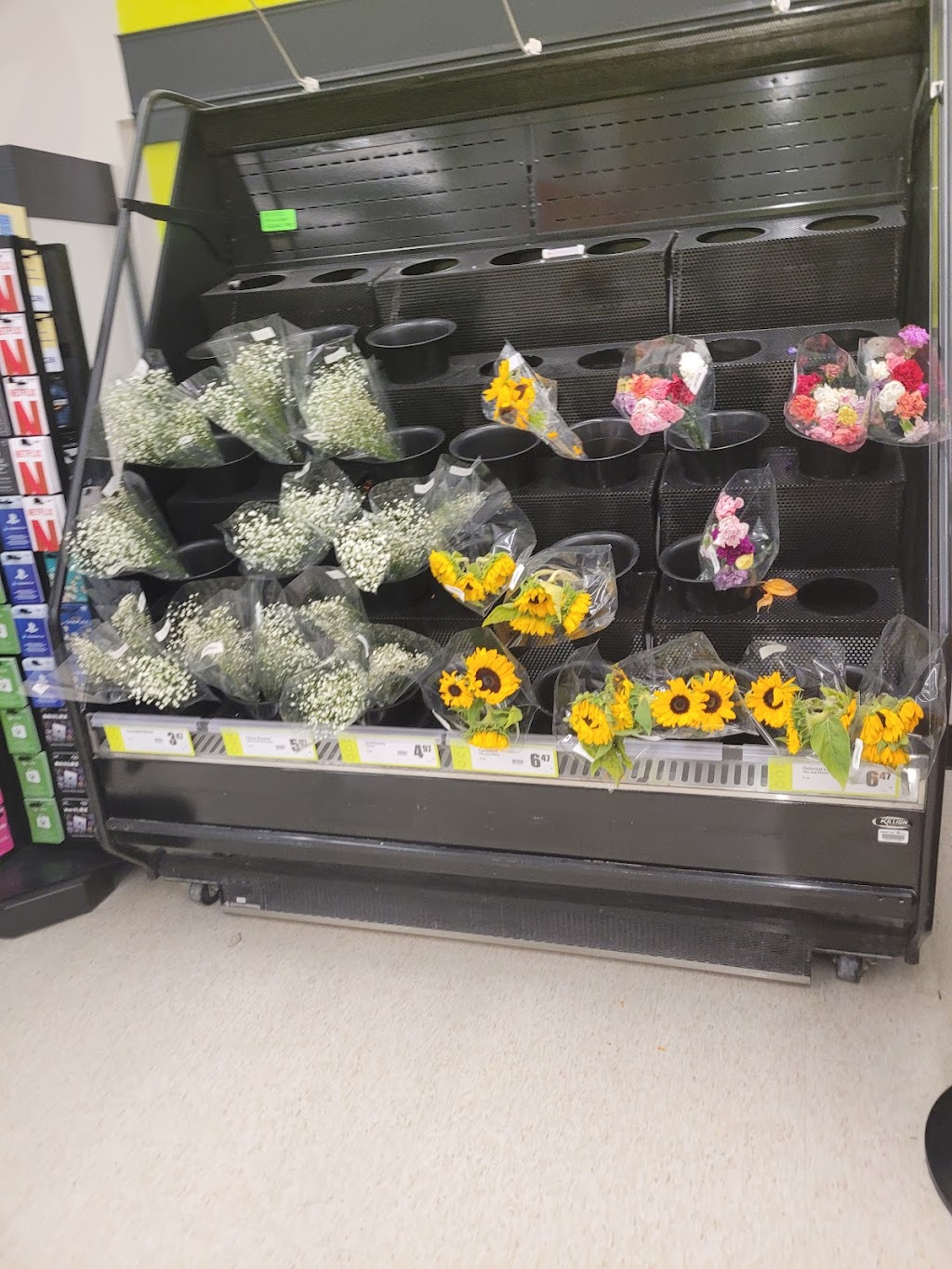 FreshCo Evanston | 2060 Symons Valley Pkwy NW #7048, Calgary, AB T3P 0M9, Canada | Phone: (403) 263-0331