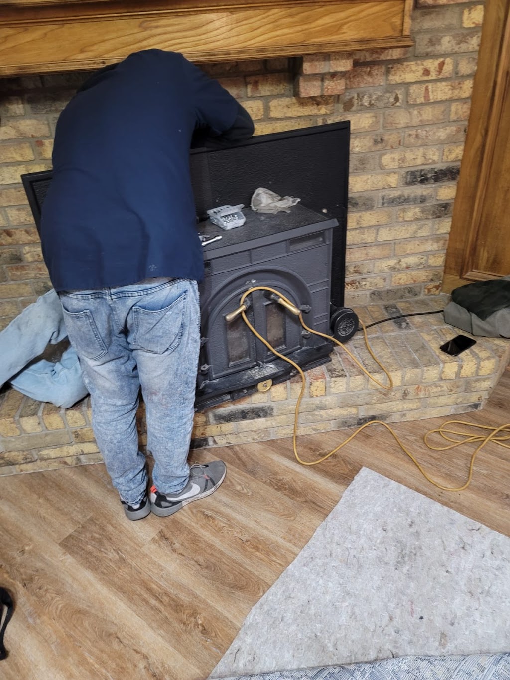 Squeaky Clean Carpet Cleaning | 470 Daralea Heights, Mississauga, ON L5A 3H8, Canada | Phone: (647) 243-1138