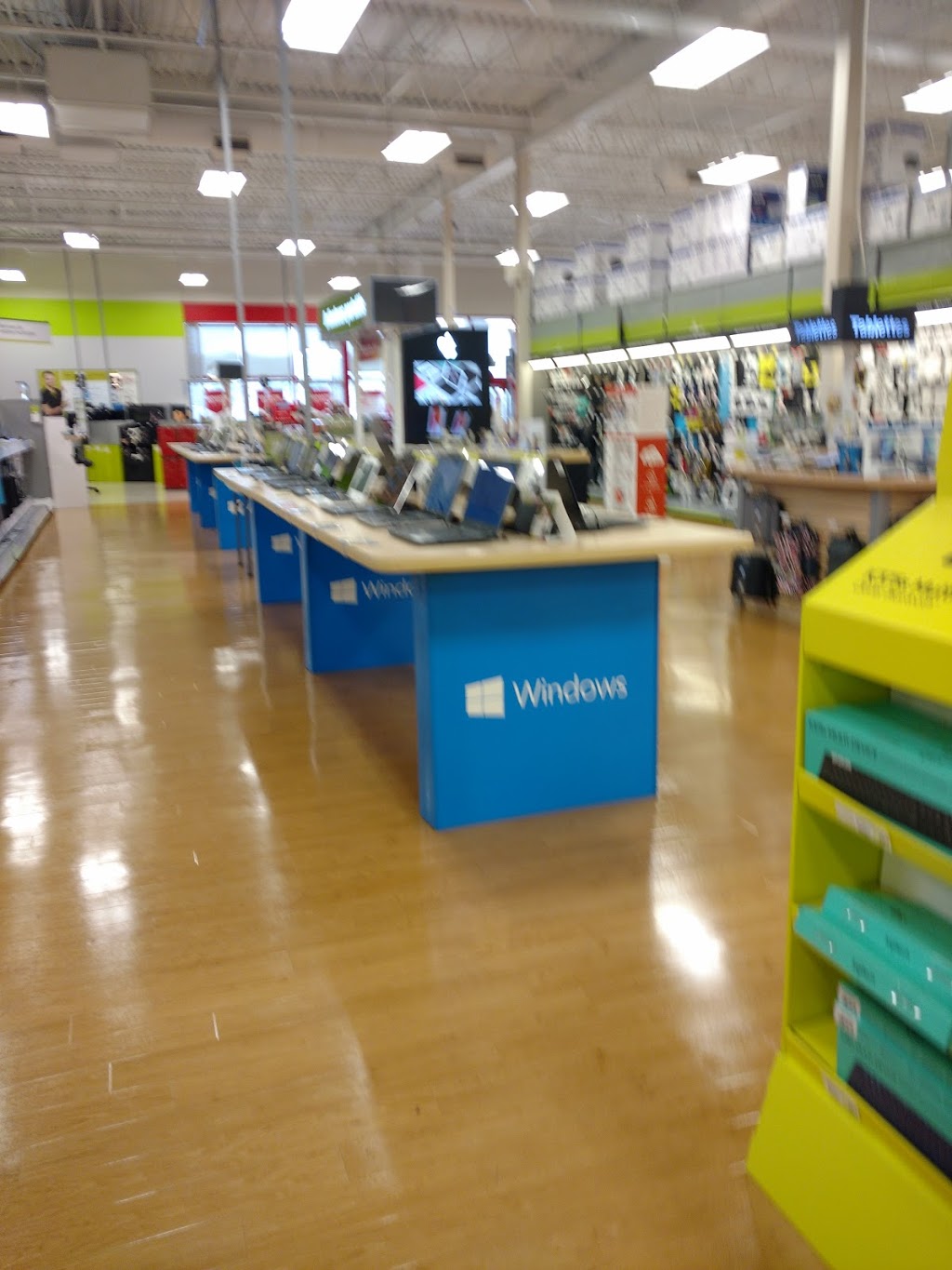 Bureau en Gros | 8585 Boulevard Lacroix, Saint-Georges, QC G5Y 5L6, Canada | Phone: (418) 222-5025