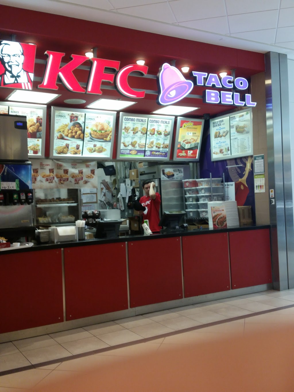 Taco Bell | 1680 Richmond St, London, ON N6G 3Y9, Canada | Phone: (519) 660-4930
