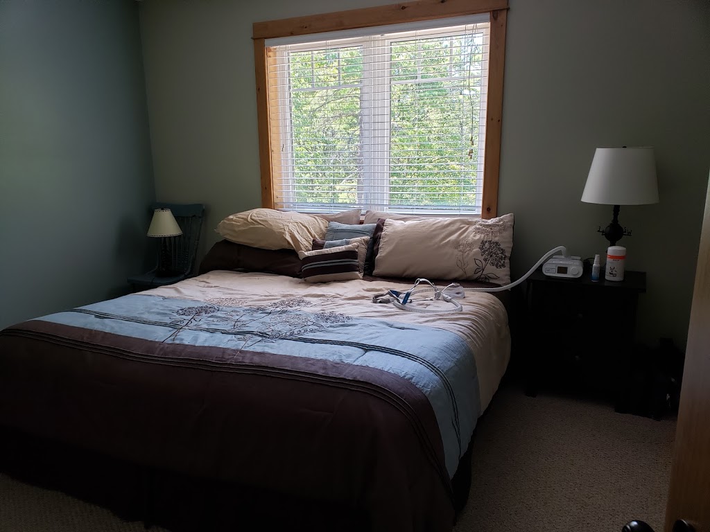 Kingfisher Bay Retreat | 150 Fraser Estates Ln, Lakefield, ON K0L 2H0, Canada | Phone: (705) 313-5112