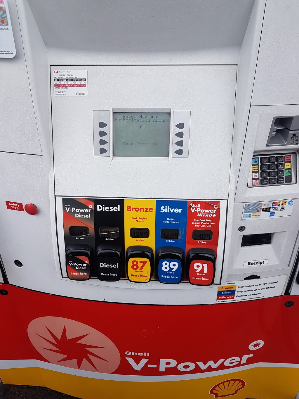 Shell | 520 King St W, Oshawa, ON L1J 2K9, Canada | Phone: (905) 728-5550