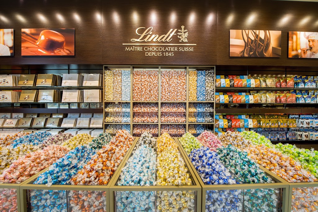Lindt Chocolate Shop | 1135 Montée des Pionniers Unité 104, Lachenaie, QC J6V 0E1, Canada | Phone: (450) 654-8111
