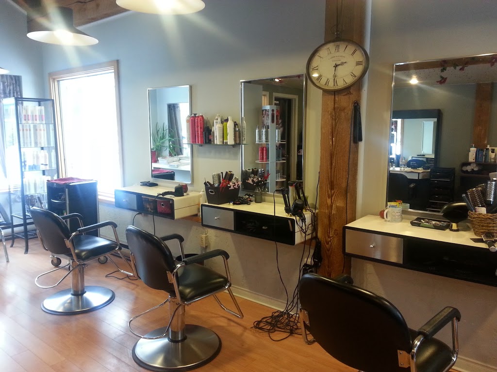 Salon de Coiffure Coup dOeil | 75 Avenue de la Gare, Bloc C-1, Saint-Sauveur, QC J0R 1R6, Canada | Phone: (450) 227-5648