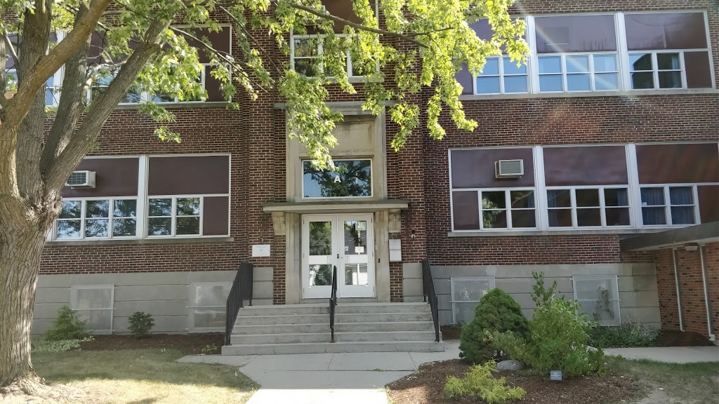 Blessed Sacrament Separate School | 1063 Oxford St E, London, ON N5Y 3L4, Canada | Phone: (519) 675-4411