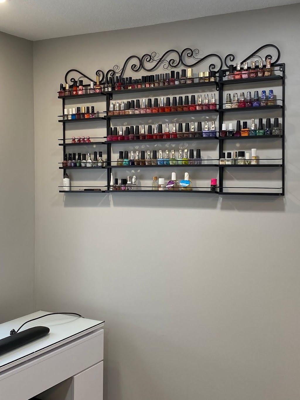 SGs Style Studio | 843 Robert Ferrie Dr, Kitchener, ON N2R 0B8, Canada | Phone: (416) 846-5700
