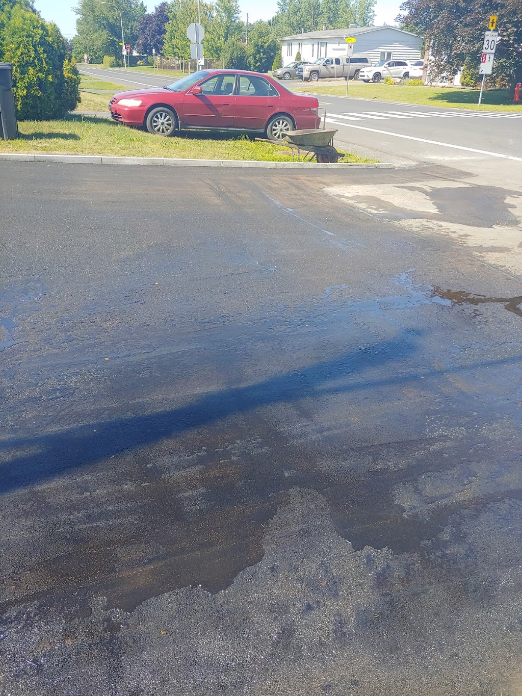 FG Asphalte | 221 QC-112, Saint-Césaire, QC J0L 1T0, Canada | Phone: (514) 550-0415