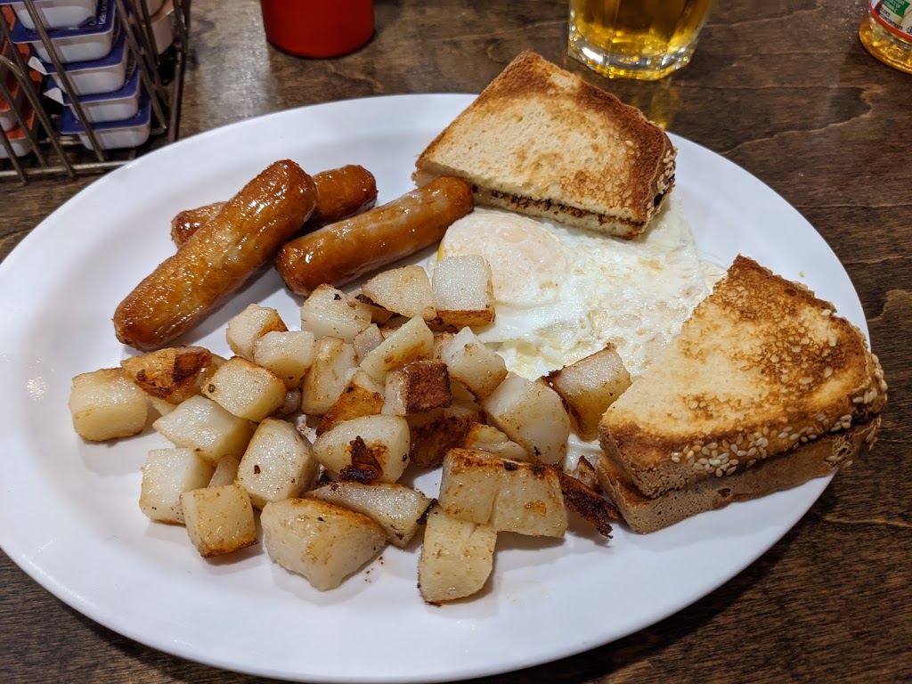Elliotts Restaurant | 28 Vankoughnet St E, Little Current, ON P0P 1K0, Canada | Phone: (705) 368-3370